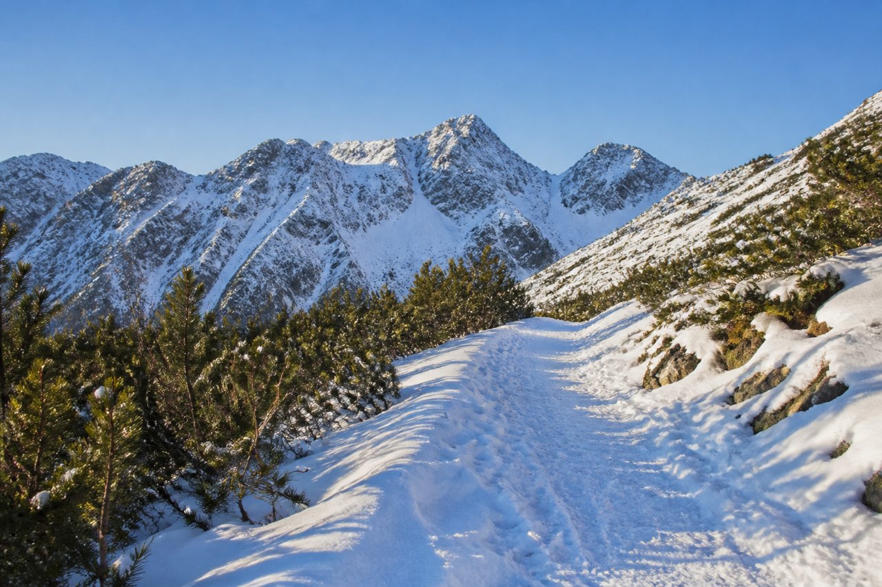 Tatry zimą: sprzęt, zagrożenia i zasady bezpieczeństwa